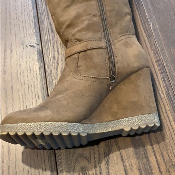 NWT Unisa Boots - Picture 3 of 6